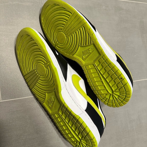 Men’s Nike Black and White Dunk Low with Lime Highlights - Picture 5 of 5